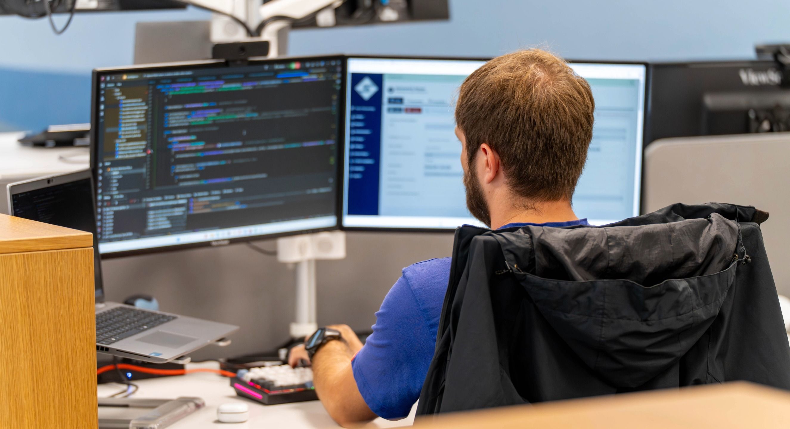 IT-cyber-security-engineer-working-on-a-client-project