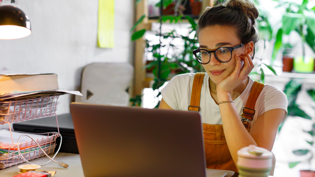 C5 early in careers employee working at home